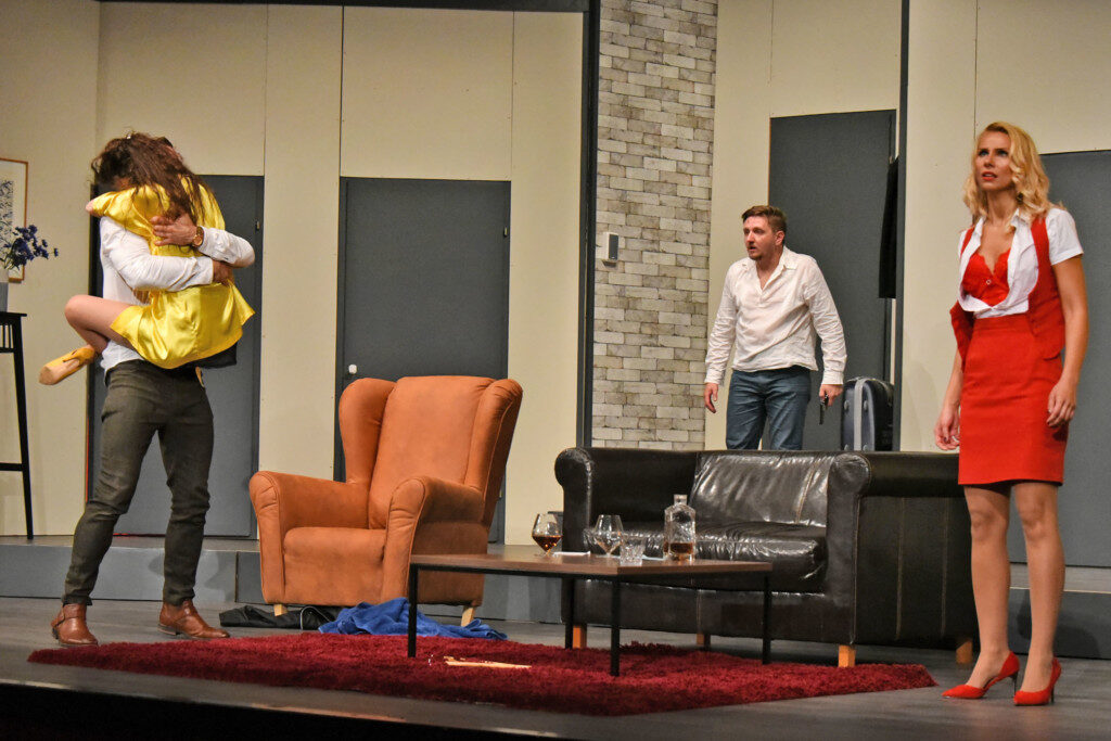 Komedija u dva čina “BOEING BOEING”